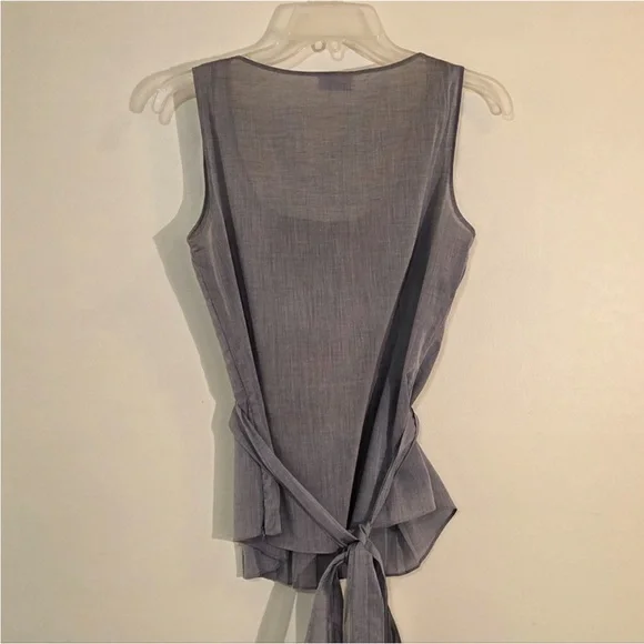 Gray Sleeveless Pleated Top - Picture 6 of 7